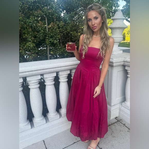 Elegant Raspberry Bubble Dress - Picture 1 of 4